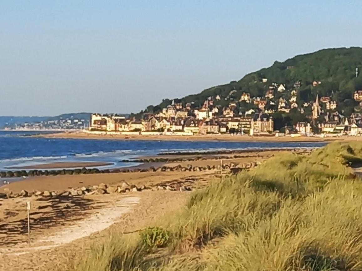 O Douceurs Sucrees Cabourg Bed & Breakfast Exterior photo